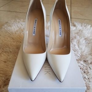 COPY - Manolo Blahnik BB Pointed Toe Pump- White